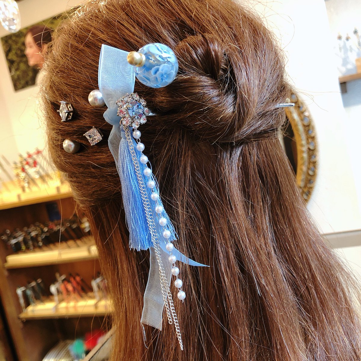 Wargo店舗販売スタッフ Pa Twitter 鎌倉小町かんざし屋 おはようございます マナミです 今日は可愛らしい簪を使ったコーディネートにしてみました ハーフアップは女子感出て可愛いですよね 本日も元気に営業中です お待ちしております