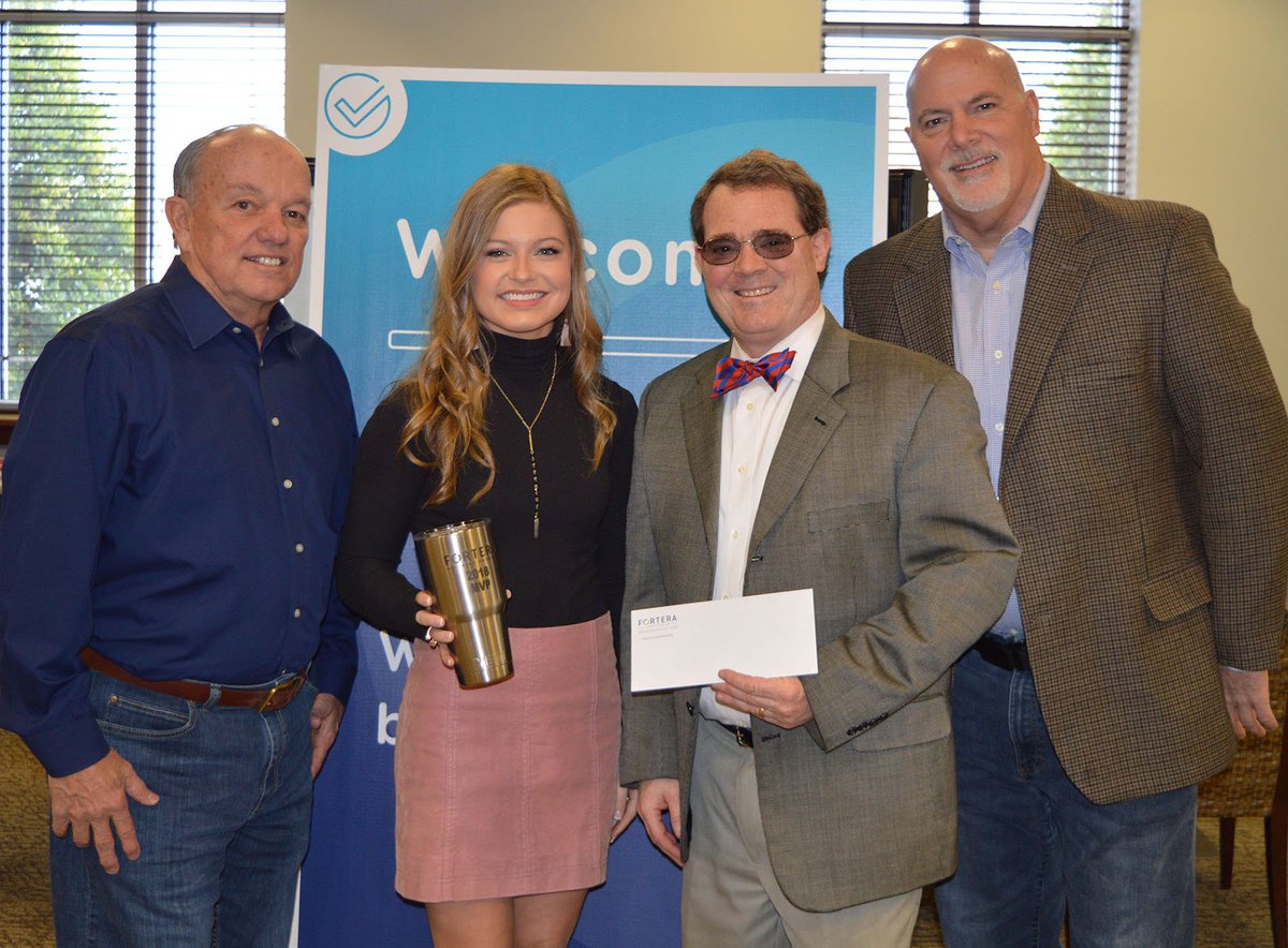 ForteraCU's tweet photo. Congratulations to Lexy Oatts who was recently recognized as the Most Valuable Scholar as part of the Kentucky New Era - Rotary Regional Academic All-Star program.  Fortera was pleased to award Lexy with a $2000 scholarship for this achievement. #ForteraCU #HopkinsvilleHighSchool https://t.co/VilnMfLyW6