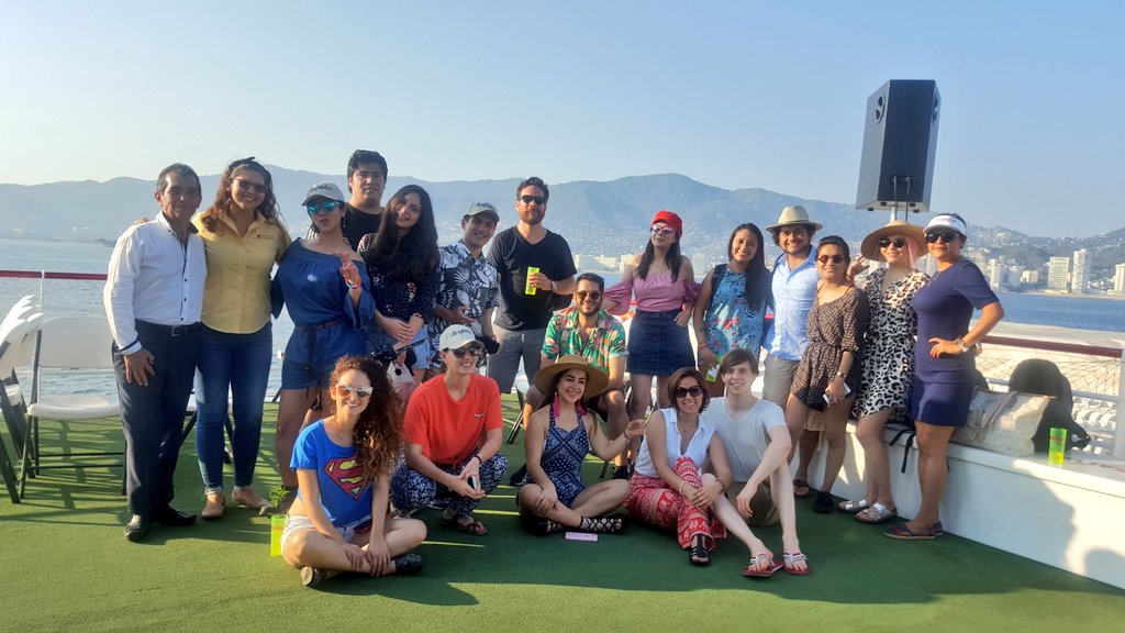el_souvenir's tweet photo. Disfrutar de un refrescante coctail 🍹 en el @YateACAREY mientras ves la puesta de sol🌅 son una de las cosas que no podras perderte si estas en @Acapulco
#ViajaCon @estrella_de_oro https://t.co/k4674LpdA2
