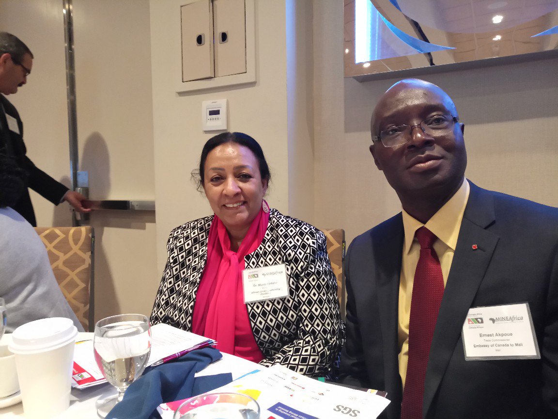 ErnestAkpoue's tweet photo. Intéressante journée aujourd'hui, malgré les -12° à Toronto ! 
- Rencontre avec l'ancien ministre de la coopération du #Canada, Christian Paradis 
- Dr Muna Abdalla, du Leadership Academy de l'Union Africaine 
- À la clôture de la bourse du Toronto TMX

#CANADAatPDAC; #PDAC2019; https://t.co/DgK0axVL2q