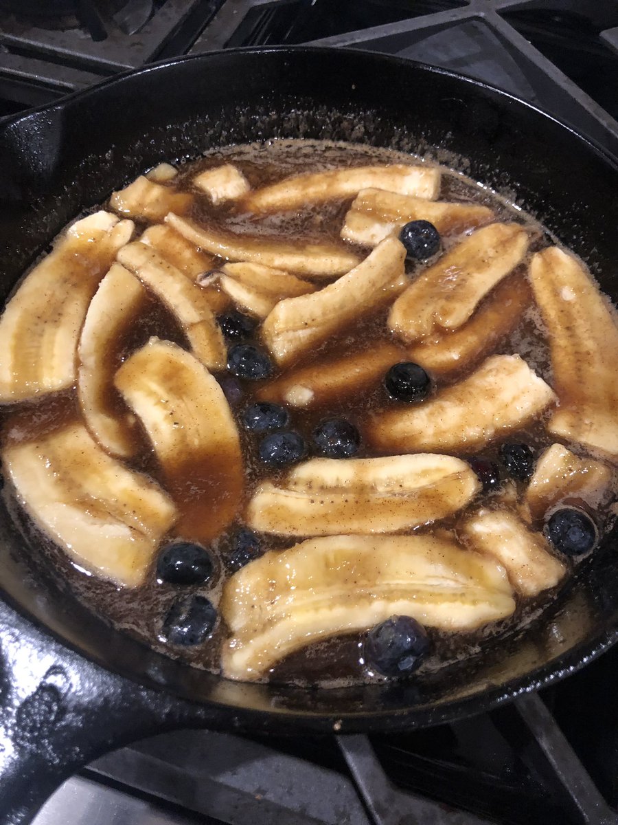 ThawHolly's tweet photo. Added some blueberries to our bananas 🍌 foster pancakes 🥞 #FatTuesday @blueberry411 https://t.co/7xcuH4fZd1