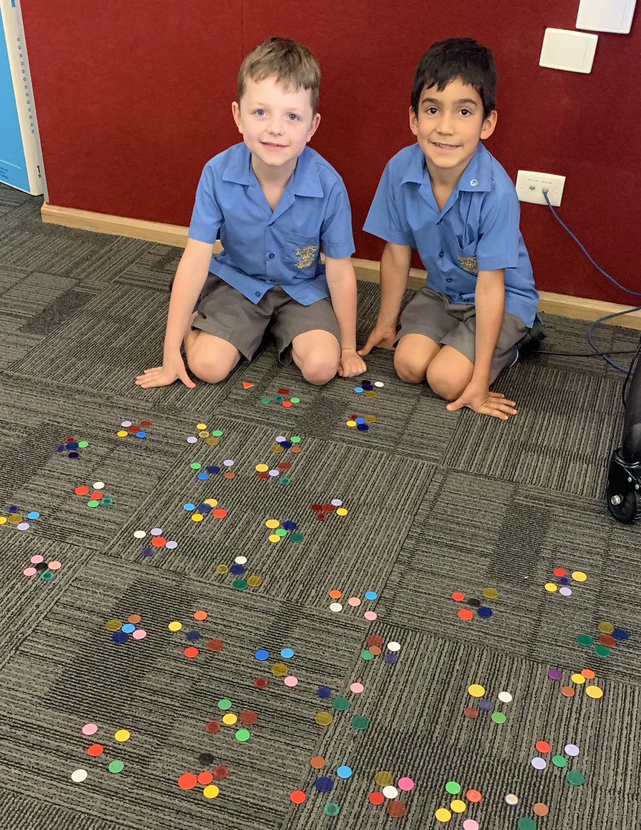OlorWaitara's tweet photo. Year 1 making patterns with Handfuls of counters. https://t.co/QAMhAIDqIt