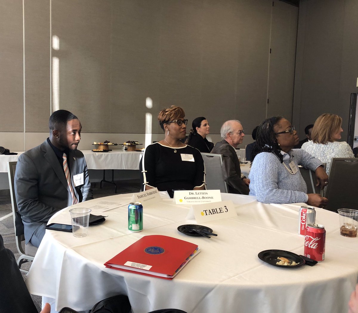 LetiziaGBoone's tweet photo. Had the pleasure of facilitating a discussion on life at #VSU with our SGA VP for Student Success &amp; Engagement Samuel Sarkodie. Elected officials from around the country gathered at Duke University as fellows at the Hunt Institute’s Higher Education Summit. https://t.co/na23IznKVA