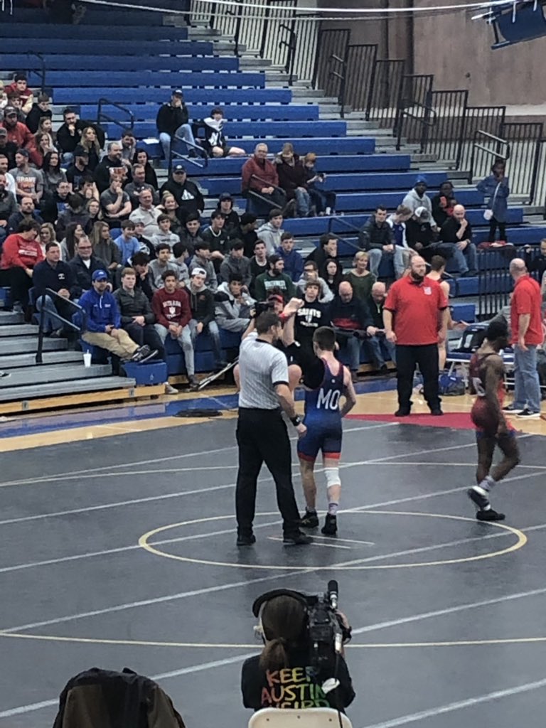 Coach_Laws's tweet photo. In his final match as a @LJaysWrestling. @austinkolvek22 win his MoKan match over Curte’z Riley by fall in the 2nd period. @LHSBlueJays @victorywrestlin https://t.co/3p7tVk6sbO