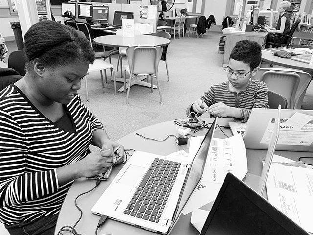 OnicaCupido's tweet image. Unlike me, my son is growing up a digital native. Which means sometimes he’s the teacher and I’m the student 😆 Today he helped me learn how to code blinking lights. #tmfblog #tech #atthelibrary #nypl ift.tt/2tQg4tx
