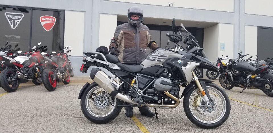 Eurotek_OKC's tweet photo. Check out Butch’s new ride! 😎🏍💨👏🏼👏🏼👏🏼

Congratulations on your new 2018 #BMW #R1200GS from https://t.co/5FaTCIKFPF, Butch! Happy and safe riding! 👍🏼😊

#BMWMotorrad #MakeLifeARide #GSFans https://t.co/ugJN1RIjFW