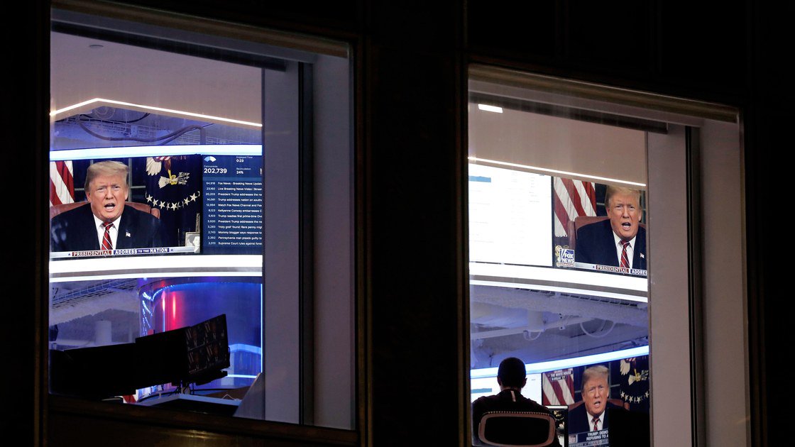 NewYorker's tweet photo. .@JaneMayerNYer and David Remnick discuss the ties between the Trump Presidency and the future of Fox News: https://t.co/qzZPpfeZ6a https://t.co/XWTuBUbPWU