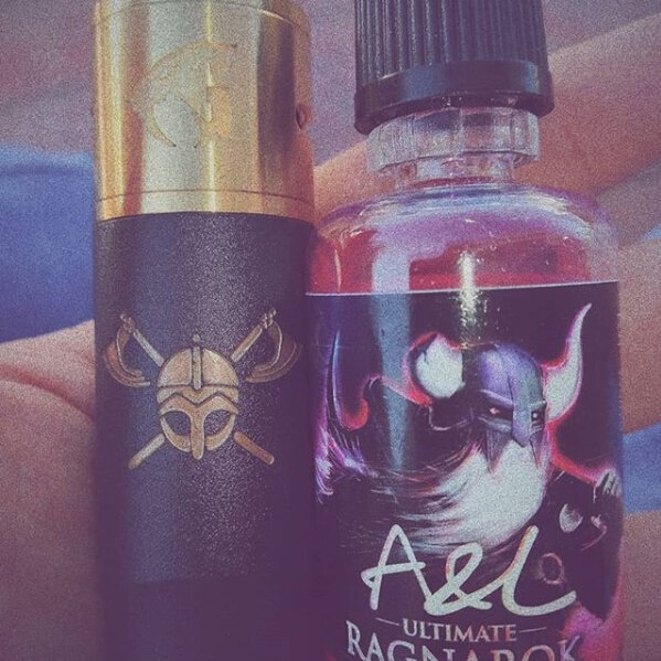 Vapor_Jason's tweet photo. Viking mod with Goon 1.5 rda. 👏😤🔞
Picture comes from murcia_vape_club on Instagram.
#vikingmod #arkhammods #serisvape #vapemods #vapemechmod #vapemechanical #vapeshot #vapehandcheck #vapenews #vapetrend #vapefashion #vape放出 #vape専門店 #VAPE好きと繋がりたい #vape初心者 https://t.co/mIYbTuUfmv