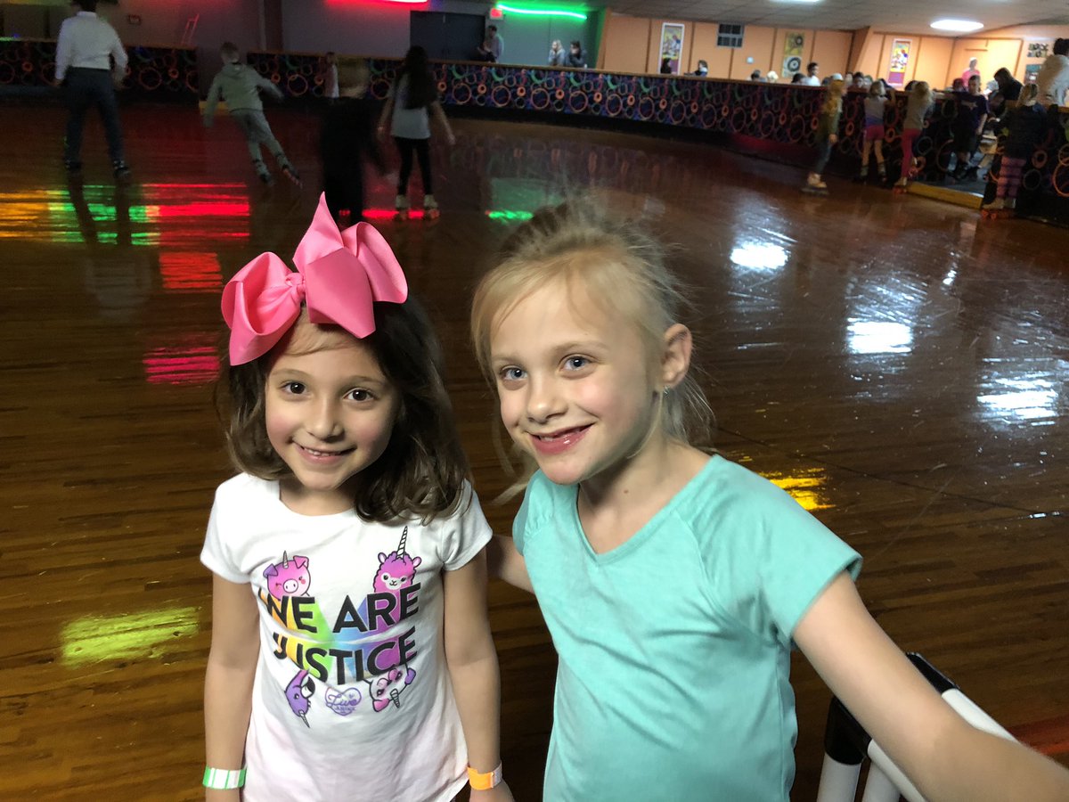 robyn_copley's tweet photo. Always fun at skate night! Two of my cuties! @PowellCISD https://t.co/vl3kHSfyWq