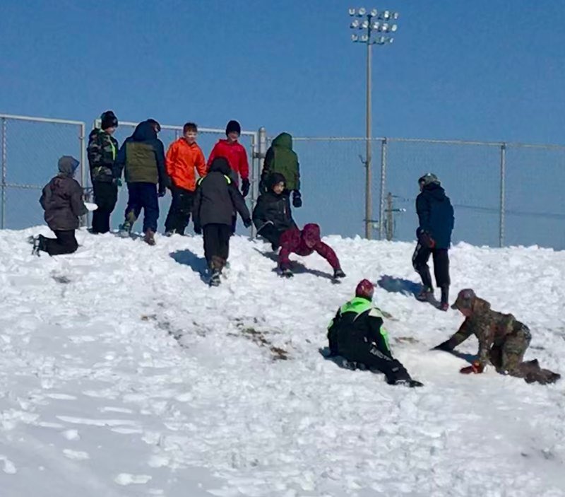 MariaPulli1015's tweet photo. 5th grade Snow play! #nwetigers https://t.co/7NTIi4JWuK