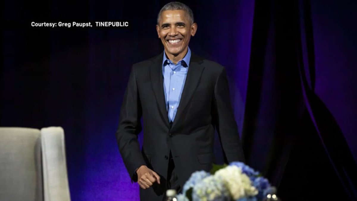 CTVCalgary's tweet photo. Obama’s Calgary appearance draws a crowd. @CTVJKanygin recaps the former U.S. president’s speaking engagement at the Scotiabank Saddledome. https://t.co/W4O6gWEXCo #yyc #ObamaInYYC https://t.co/bwNducIC6A