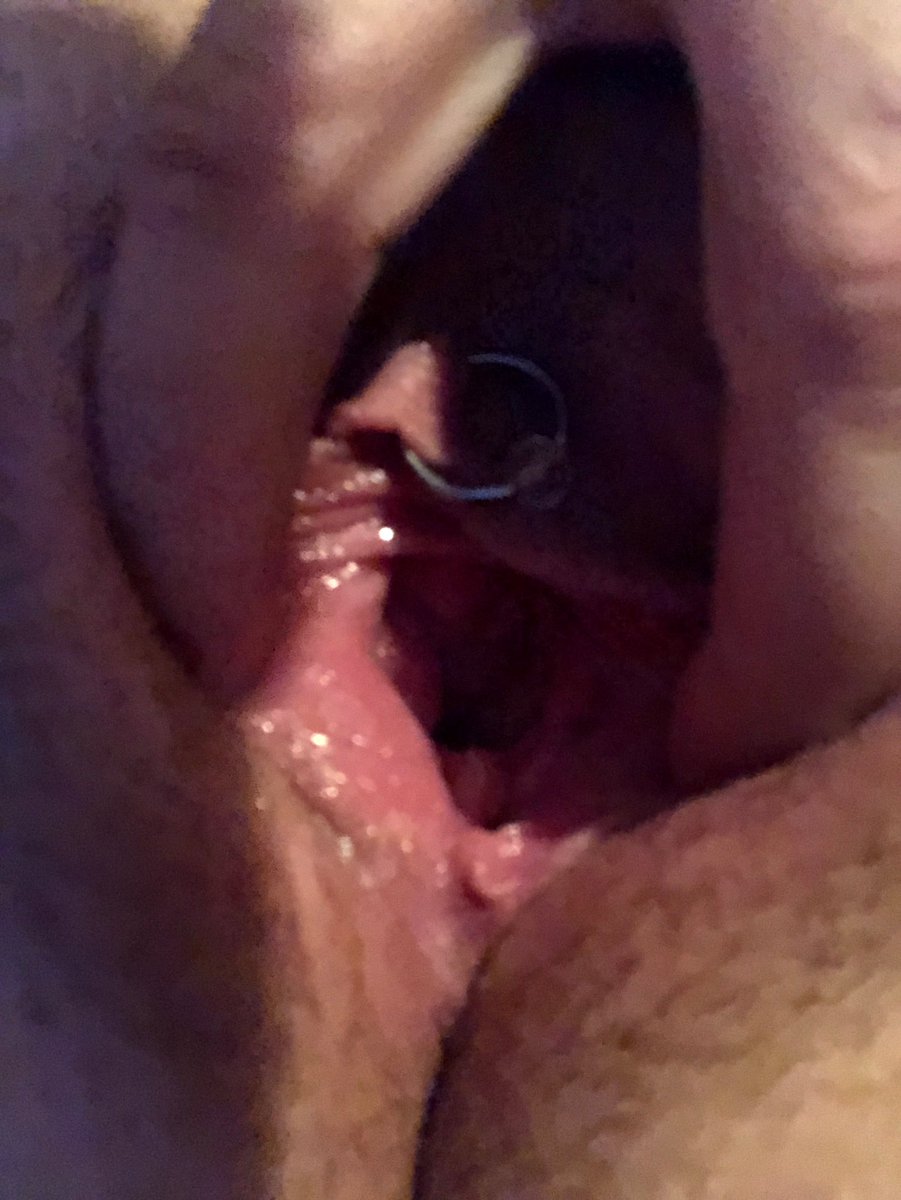 MissFummins's tweet photo. I love how my hole is gaping all of the time https://t.co/IkElx9vpGC