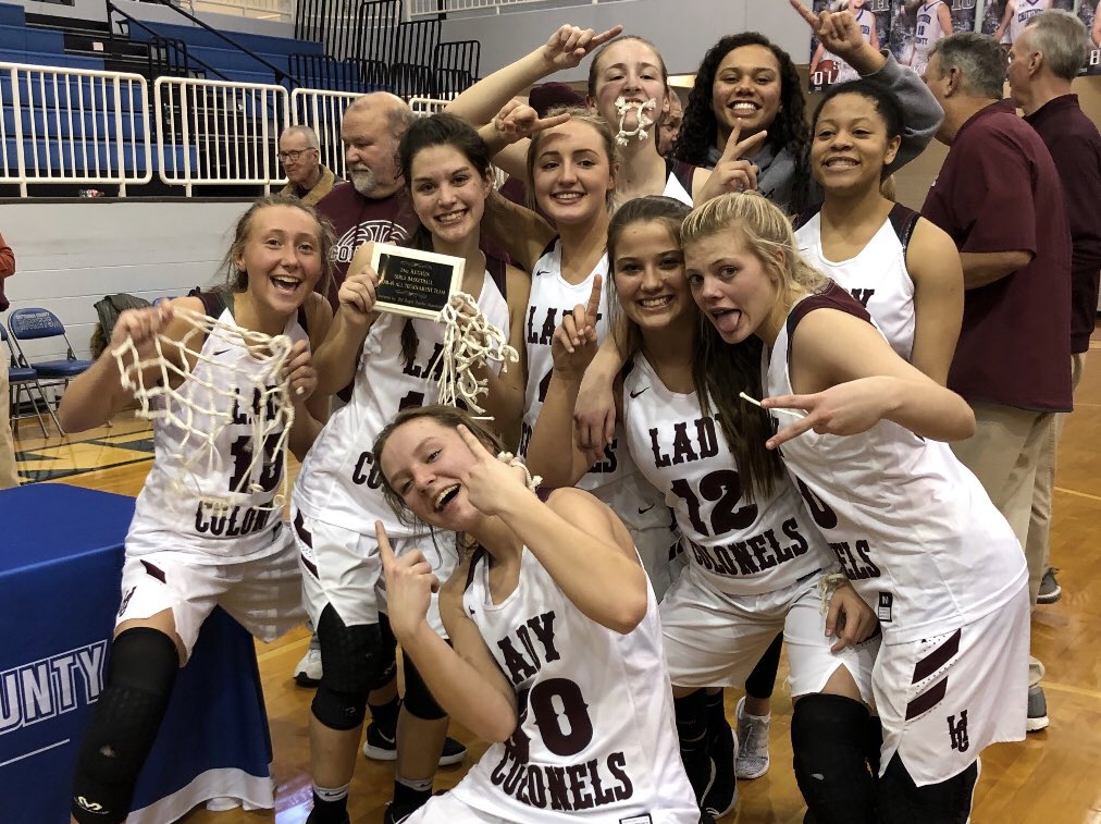 HendersonWatch's tweet photo. Our Henderson County Lady Colonels Basketball team are now the REGIONAL CHAMPS!! Great Job Ladies!! https://t.co/nKlZIySwFn