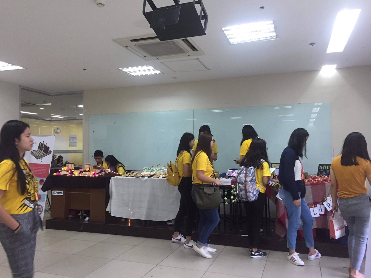 ustshsbesoc's tweet photo. OCCURRING NOW: Visit the Grade  12 Students as they showcase their eco-friendly innovative product at the 8th floor of BGPOP.

#ABMCantStopTheBeat 
#ABMIsTheNicestKidInTown 
#SetSailsSHS 
#Excelsior2019 
#ABMIgnite https://t.co/lfm7Pu8iau