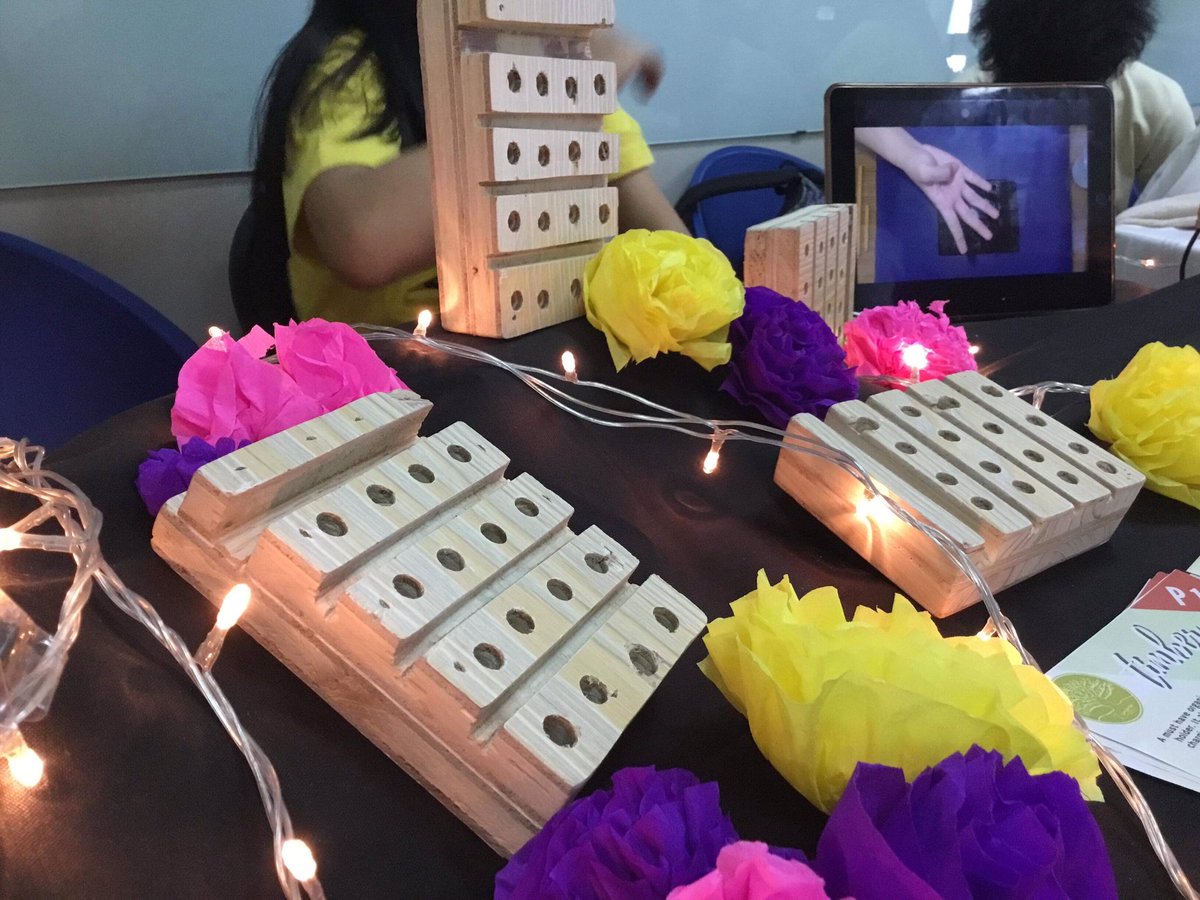 ustshsbesoc's tweet photo. OCCURRING NOW: Visit the Grade  12 Students as they showcase their eco-friendly innovative product at the 8th floor of BGPOP.

#ABMCantStopTheBeat 
#ABMIsTheNicestKidInTown 
#SetSailsSHS 
#Excelsior2019 
#ABMIgnite https://t.co/lfm7Pu8iau