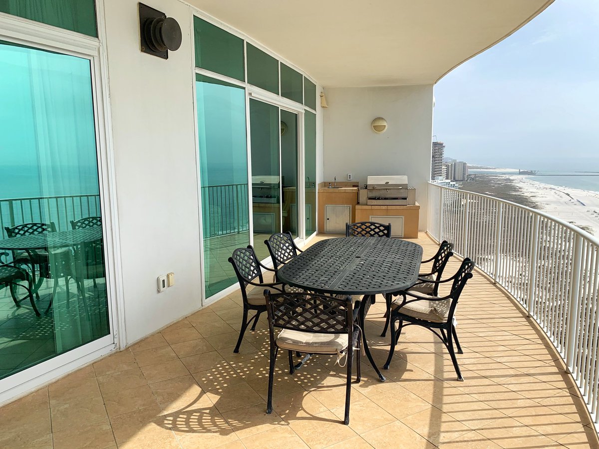 ABritSoutherner's tweet photo. Are you looking for the perfect #springbreak destination? Or perhaps a romantic, #luxury resort for an anniversary or other special occasion? We have the perfect spot for both!! @TurquoisePlace by Spectrum Resorts in @VisitALBeaches checks all the boxes for us! #ChooseSpectrum 🏖 https://t.co/8oc6QRscnh