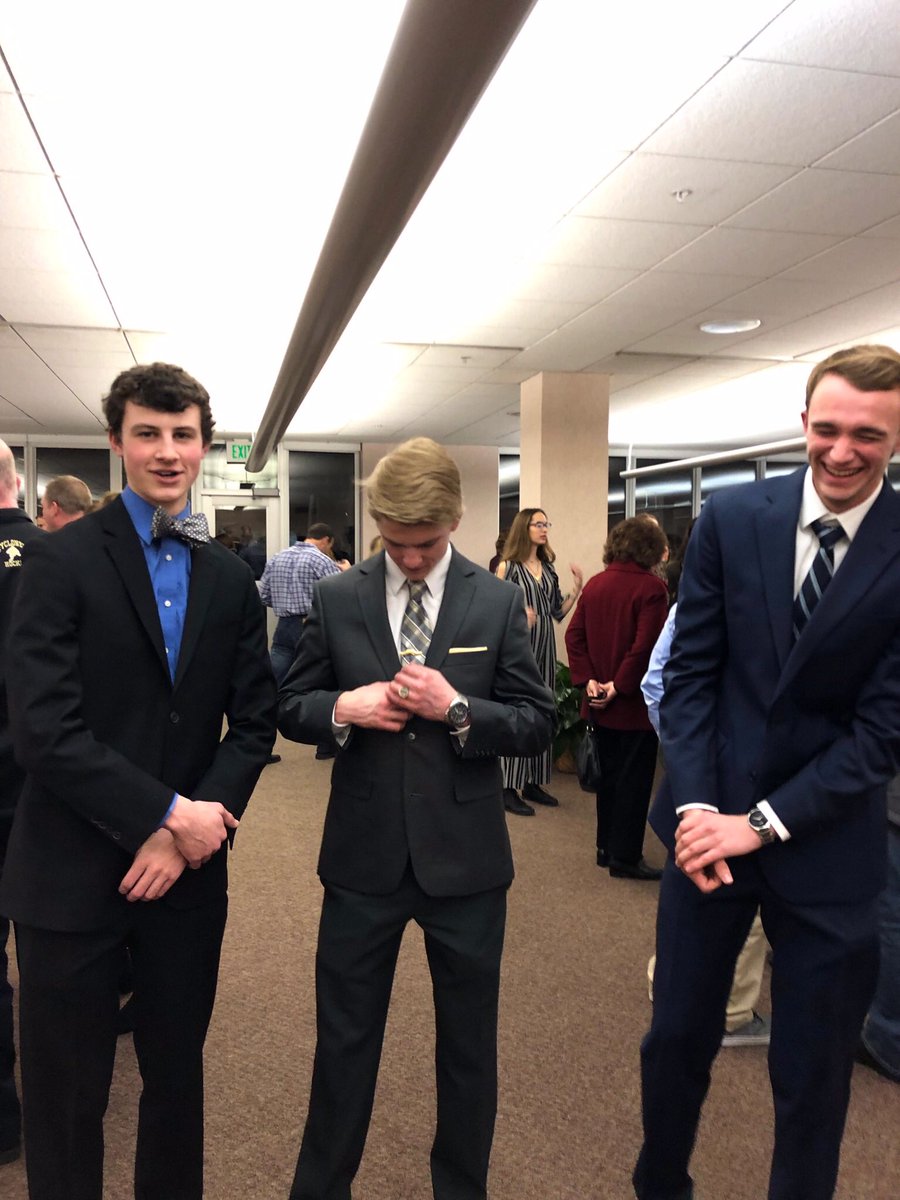 SHG_NHS's tweet photo. The three most esteemed members of NHS would like to congratulate our new inductees!!! 😎😎 https://t.co/0VMDSMGpcQ
