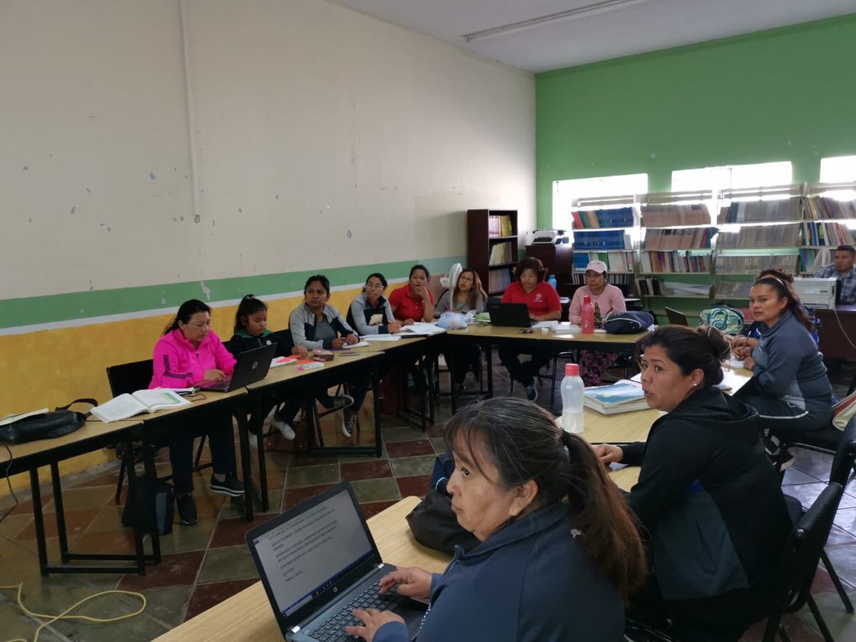 Centro de Mtros 1306 Ixmiquilpan, Hgo. 

Taller: ¿Cómo mejorar la evaluación en el aula? 

Actividad: Circulo de estudio impulsando trabajar en plataforma 

Participantes: 12 del nivel preescolar y primarias de educación indígena y general.