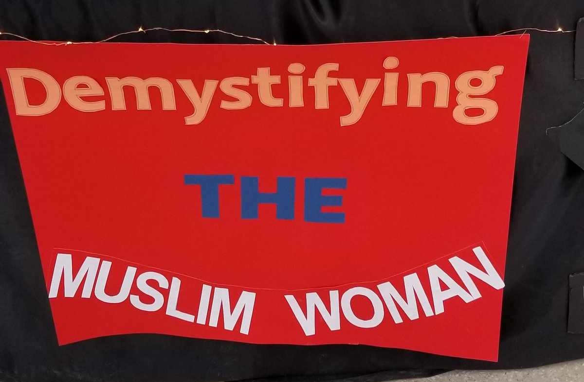 AMSAYorkU's tweet photo. Had some great conversations about Islam and the rights granted to Muslim women 1500 yrs ago! #DemystifyingTheMuslimWoman #EmpoweredSince610AD #JeSuisHijabi https://t.co/D50SixKW0A
