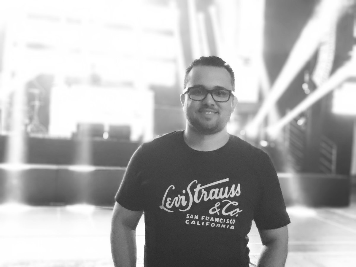 viniacsouza's tweet photo. Feliz por tudo que Deus fez nessa conferência, feliz por acreditar que é possível ser relevante nas esferas da vida e feliz porque sei para onde é o meu alvo! #voxconference19 #voxrelevante #voxparty @ibcbh https://t.co/SG30BTOnzr