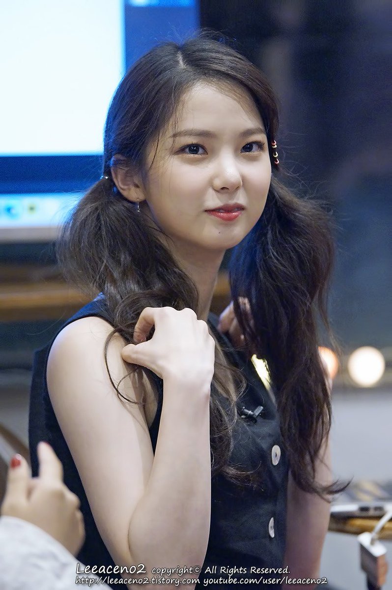 우리 유진이 학교 생활 잘하고, 공부 열심히해서 본인이 원했던 모습으로 성장하기를.

#씨엘씨 #CLC #최유진