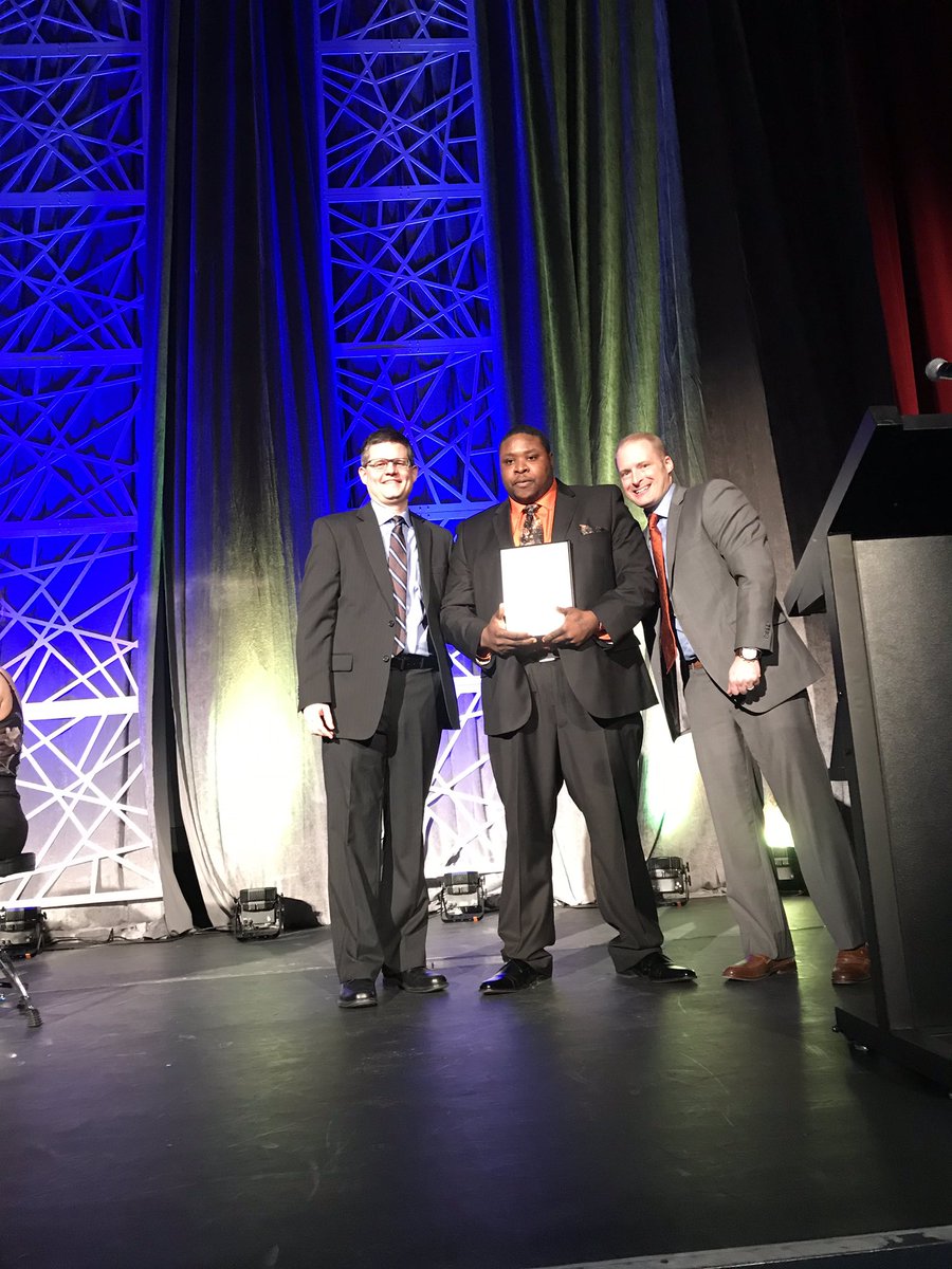 TwoMenAndATruck's tweet photo. We are so grateful to have an incredible frontline team at TWO MEN AND A TRUCK. We are excited to announce one individual as our National #MoveHero Award winner, Sebastian Johnson! #TMTAM https://t.co/KgqdPdQ9oM