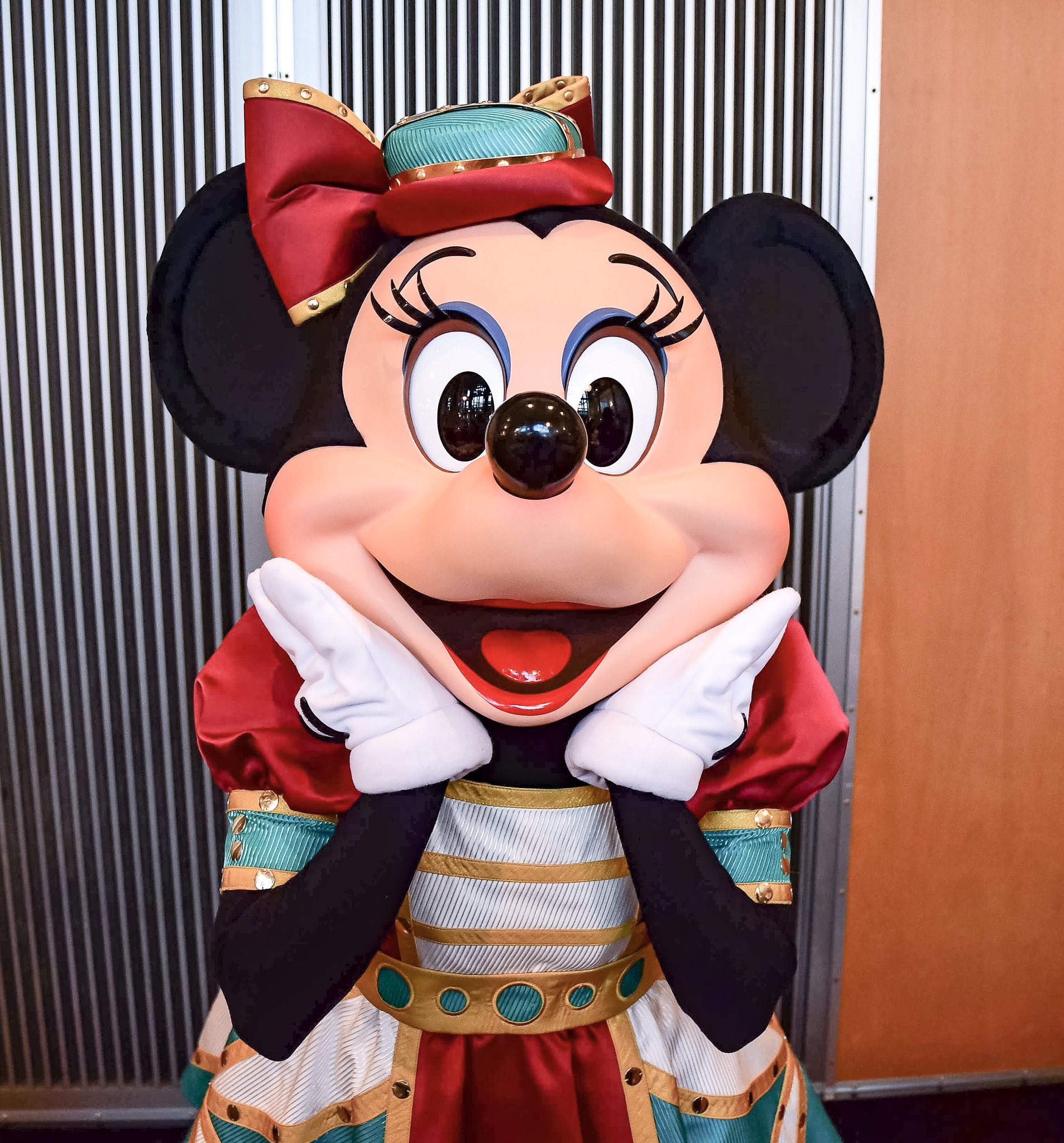 ドナかね すみれ ほぼ交換 久しぶりにズン お顔持ち可愛い Tokyodisneyresort Tds ディズニーシー ディズニー写真部 キャラクターグリーティング キャラクターダイニング キャラダイ ファインダー越しの私の世界 Disneysea ホライズンベイ