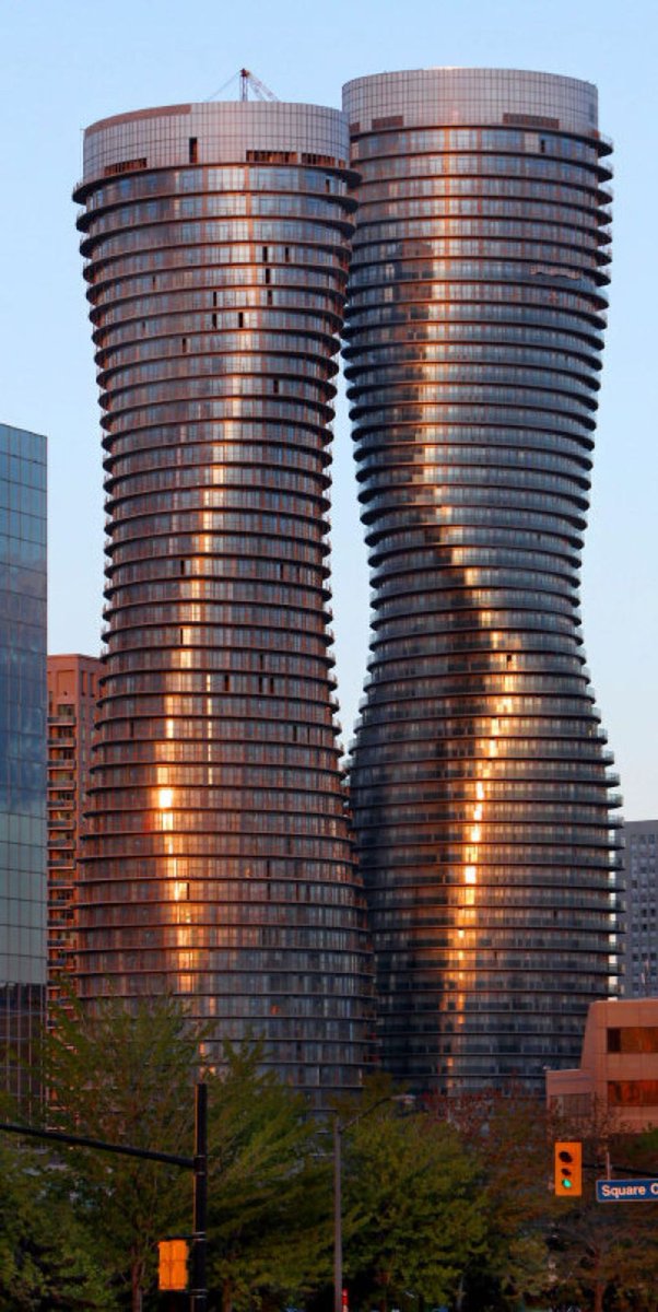Ana_M_C_G's tweet photo. 9 iconic Skyscrapper in North America
.
#architect #architecturephoto #architectureforchildren #architectureofimpossible #architecturallycorrect #architecturemilitaire #architectview #architecturinterior #Architecte… https://t.co/dGZq8qFYkU https://t.co/559HEH2yKh