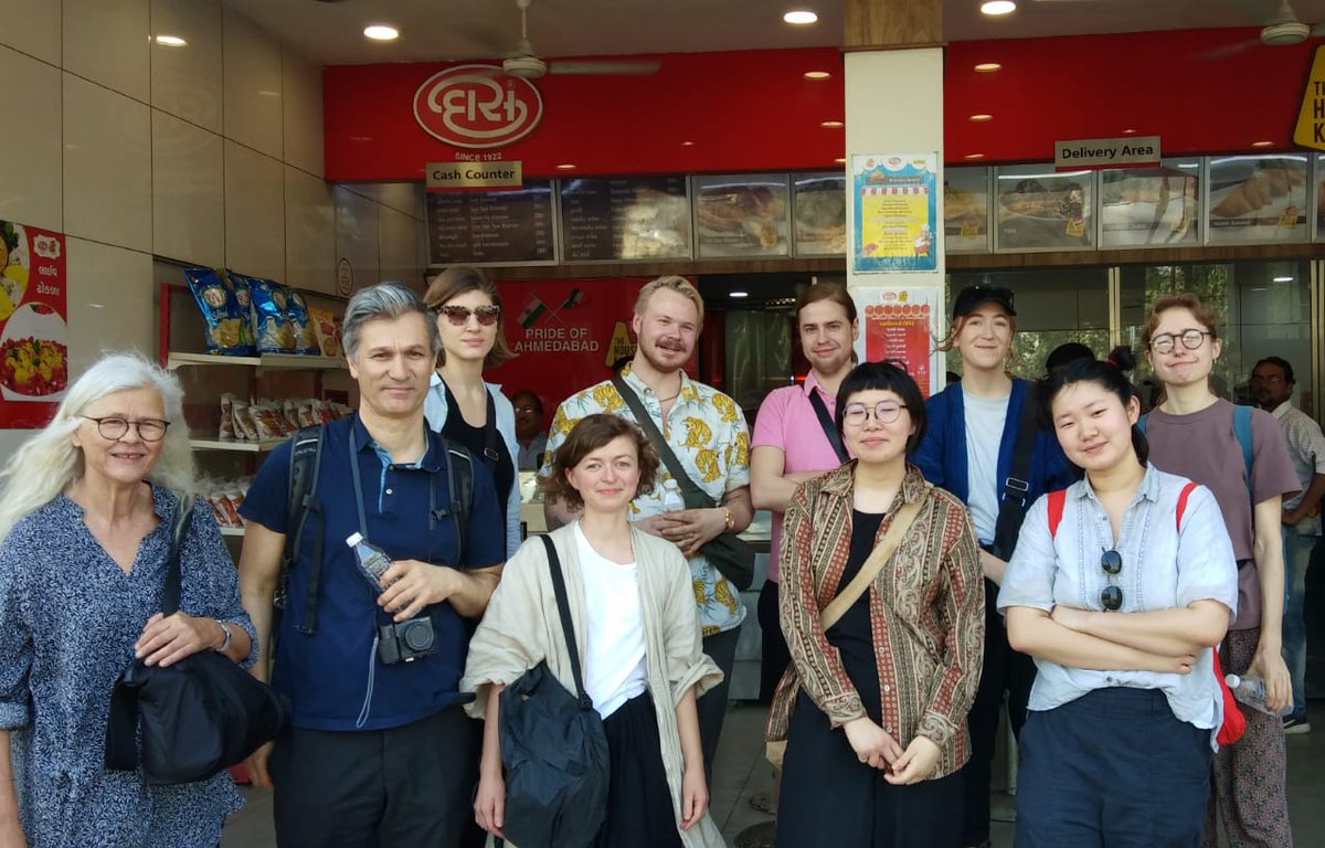 das_khaman's tweet photo. Tourist from London.. China and france visited Das Khaman and enjoyed khaman and other varieties...
Heritage Brand of Ahmedabad....
Read More - https://t.co/IYyI6AClGy https://t.co/hSjXv9TZmw