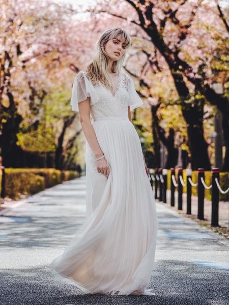 SPOTLIGHT on the fabulous designer @catherine_deane who is a firm favourite of Luxe Bride member boutique @exquisiteofwinchester

Book an appointment at Exquisite of Winchester to see her full edit of gowns and separates.