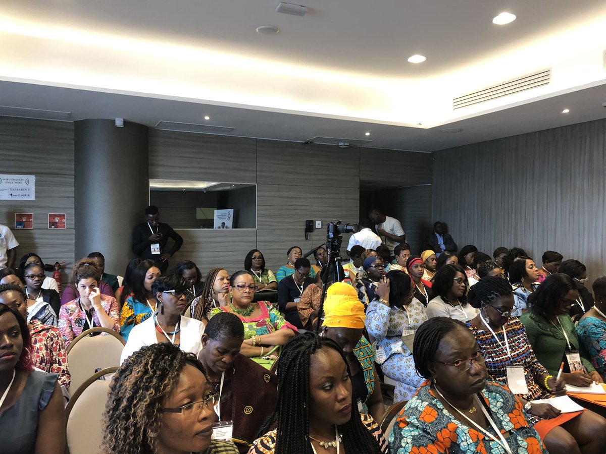 coline_jean's tweet photo. Discours inspirant de @DomimutJoseph femme leader mutualiste et militante qui encourage les femmes du sud et du nord à s’émanciper dans la mutualité et à oser #JIFM19 @mutuelleMNT @MutElles @programme_pass https://t.co/wcuf2Vd5Fe