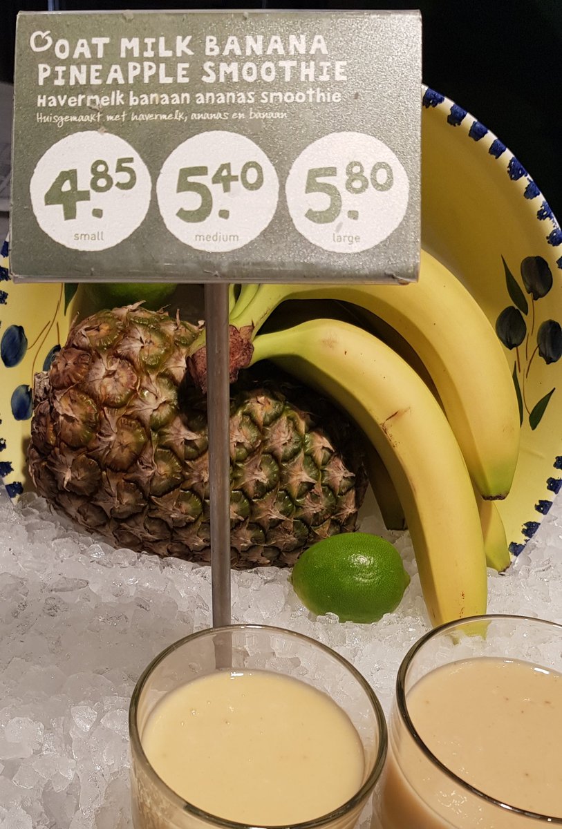 Complimenten <a href="/laplace/">La Place</a> voor de smoothie met havermelk 😀, nu alleen nog een vegan broodje in het assortiment en jullie zijn weer aardig up to date 🌱🌎👍 x.com/estherouwehand…