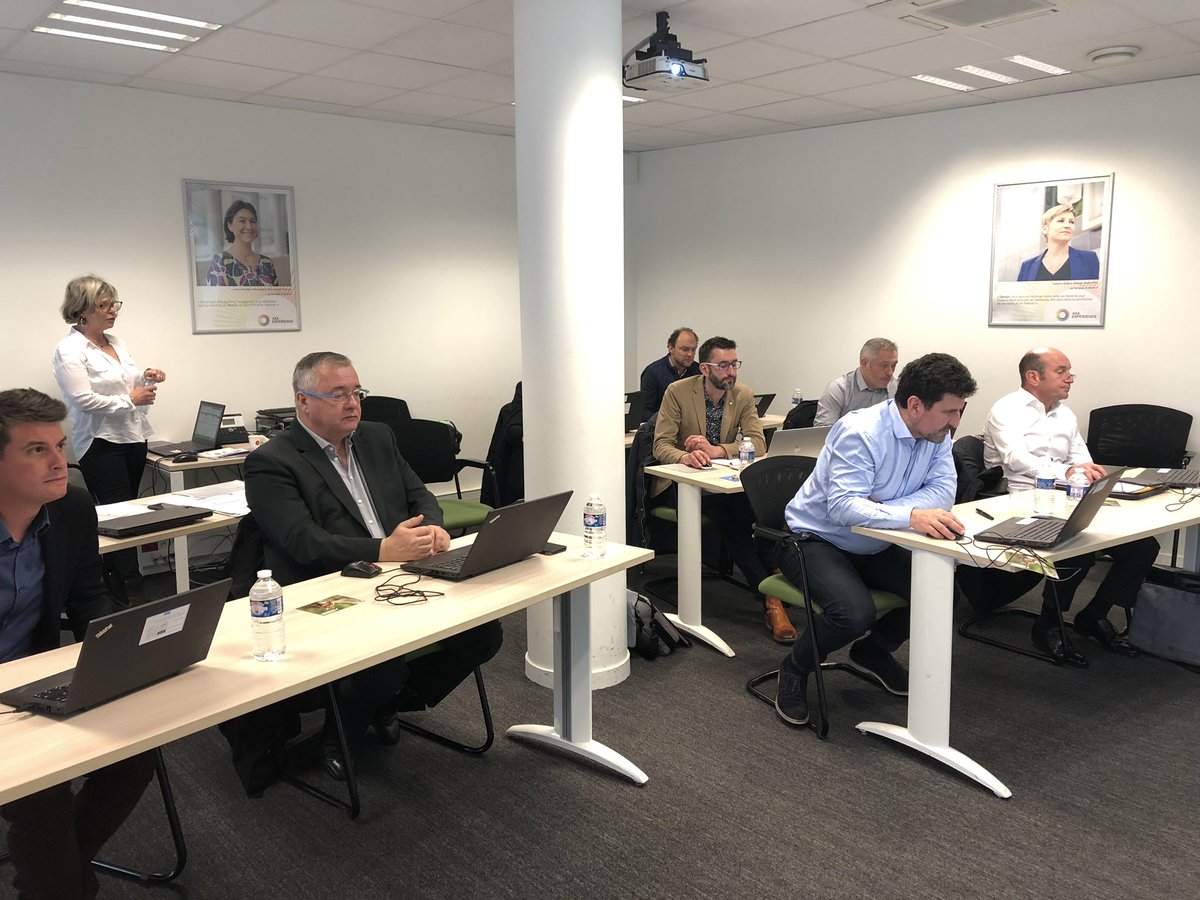 Premier atelier Salesforce 💯 % Dynamique Commerciale #axa
Avec les agents à Rennes #QueLaForceCRMSoitAvecNous 
#GoWest #salesforce #AXAouest
Enjoy 💪🏻
@EricP_AXAOuest <a href="/FranckMarschall/">Franck Marschall</a> <a href="/QueLaForceCRM/">#QueLaForceCRMSoitAvecNOUS@Ouest</a>