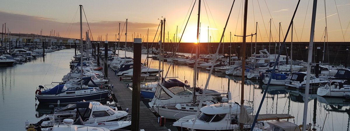 PremierBrighton's tweet photo. Premier Marinas Brighton is holding a Fire Safety Day at Brighton Marina Yacht Club on 30th March from 10:30 onward. Click here for details https://t.co/xlnp2v1pkQ https://t.co/7kLSUpSlUM