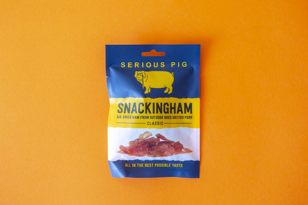 letterboxhamper's tweet photo. 🔸In need of tasty snacks? 🔹 .
The @seriouspigofficial #snackingham is available in our British Charcuterie hamper. Where would you send a lovingly packed box of cold-cut meats?
#Letterboxhamper #hampers #giftbox #coldcuts #charcuterie #letters #sendmoreletters #postoffice https://t.co/AQ8CsY403F