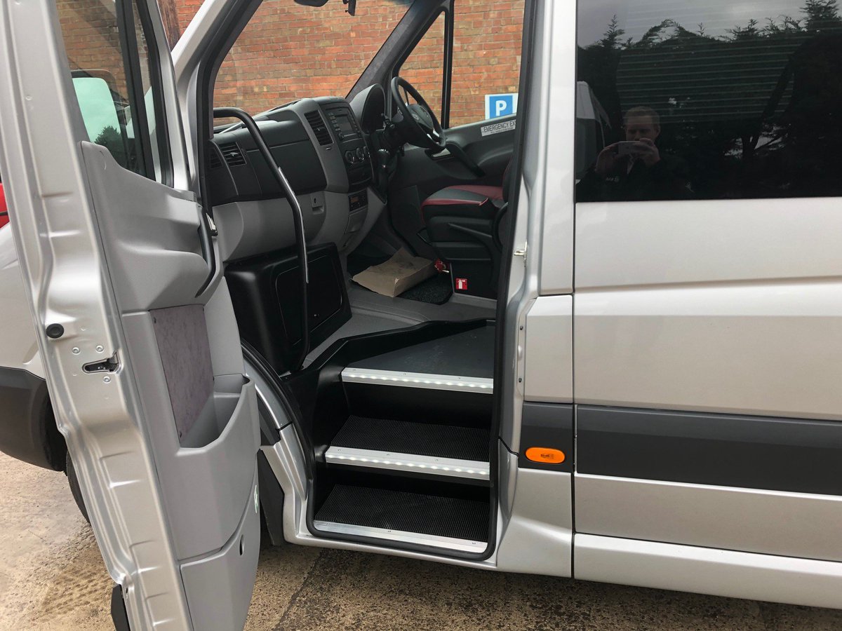 EVM_UKIRL's tweet photo. ✨@busybus take delivery of their NEW Euro 6 Sprinter 16 Seater Elegance!✨
▪️Three Stage Entry Step
▪️Reclining Back-Rests
▪️Full Depth Drop Boot
#minibus #Sprinter #mercedessprinter #executivetravel #minubusconversion #bespoke #transport #delivery #EVM #happycustomer https://t.co/sKAsYYCAAh