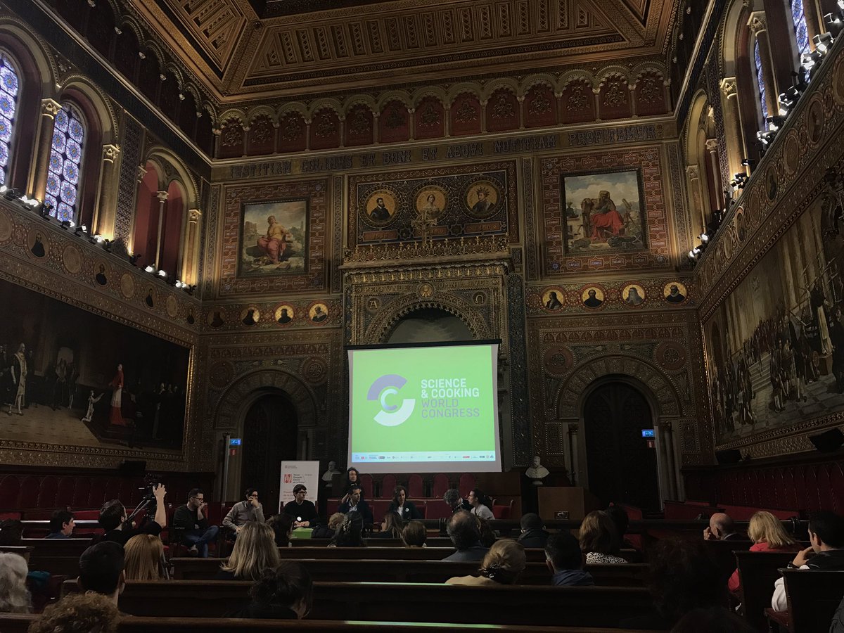 CongresCuinaGi's tweet photo. 🗣’Hace falta un espacio para la innovación en la gastronomía, ese es el camino para evolucionar en el campo de la gastronomía’ @cienciaicuina https://t.co/xyEjcX1EmZ