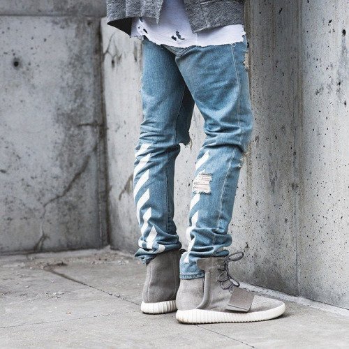 StyledByJay_1's tweet photo. Time to swag with Off-white Merchandise boo💧
Great quality and designs too!
📦R99 Delivery through PAXI
🌈 Black, white or Denim blue
👖Sizes till 38
📞Whatsapp 076 392 9345
Please RT this 🤸♀️
#TweetLIkeAPitorian
#HowIsThatAPossibility
#GirlTalkZA https://t.co/XkyvKCOLuj