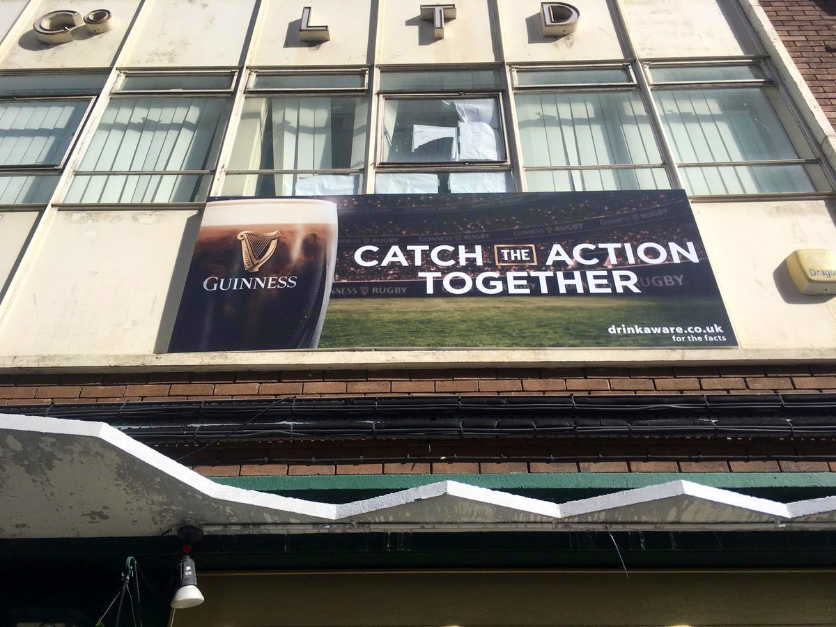 Dragon_Signs's tweet image. The rugby promotion continues with a folded tray at Traders Tavern in Cardiff 🏉 👌🏼#SixNations2019 #sixnationsready #barsigns #brandoutfromthecrowd #branding #cardiff #wales #barsignage #signage #promotion