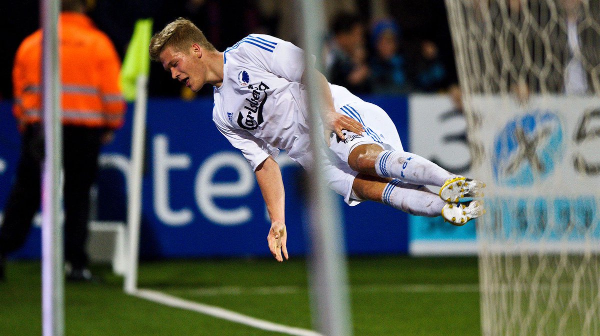 FCKobenhavn's tweet image. Vores udekampe mod @FCNordsjaelland har budt på mindeværdige guldkampe - og også mere blandede præstationer på kunstgræsset i Farum. Vi har valgt et par stykker... #fcklive #fcnfck fck.dk/nyhed/fcn-mome…