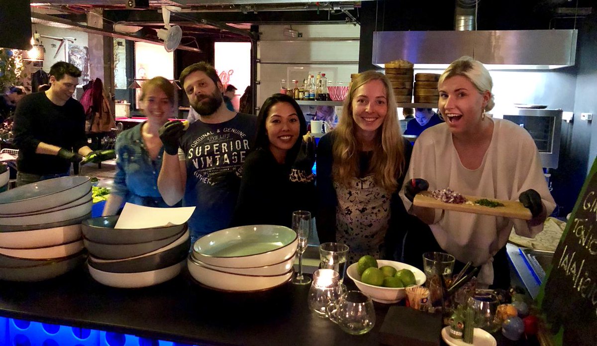 NadineDCeuninck's tweet photo. Lots of Dim Sim, curry and laughter. 🌶️ Up to the next cooking class. 👊 #foodies #thai #cuisine https://t.co/Dr8BAPaxxR