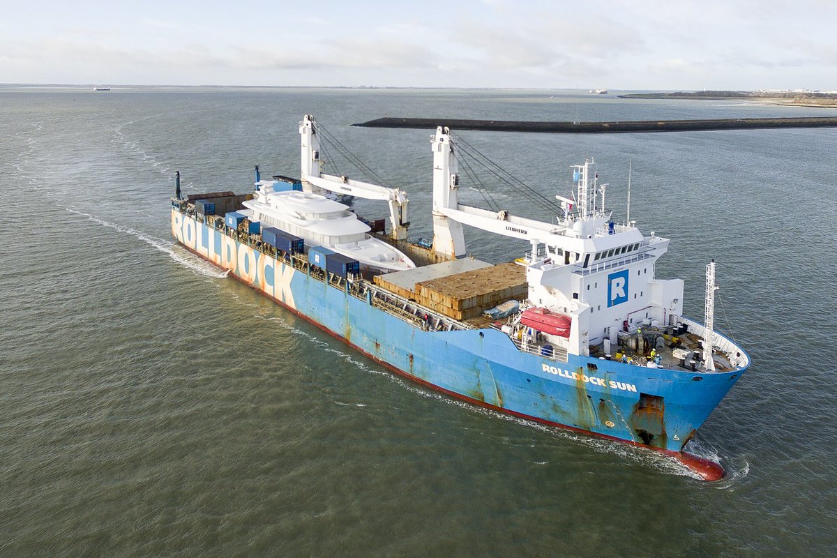 Dutchyachting's tweet photo. The hull of #AmelsHolland’s 5th 242 #LimitedEditions arrived in #Holland. The 74m/ 242ft #LE24205 was delivered by #RollGroup’s semi-submersible #RolldockSun in #Flushing East yesterday. Photos by @maritimephoto https://t.co/aeknsVLC9t
