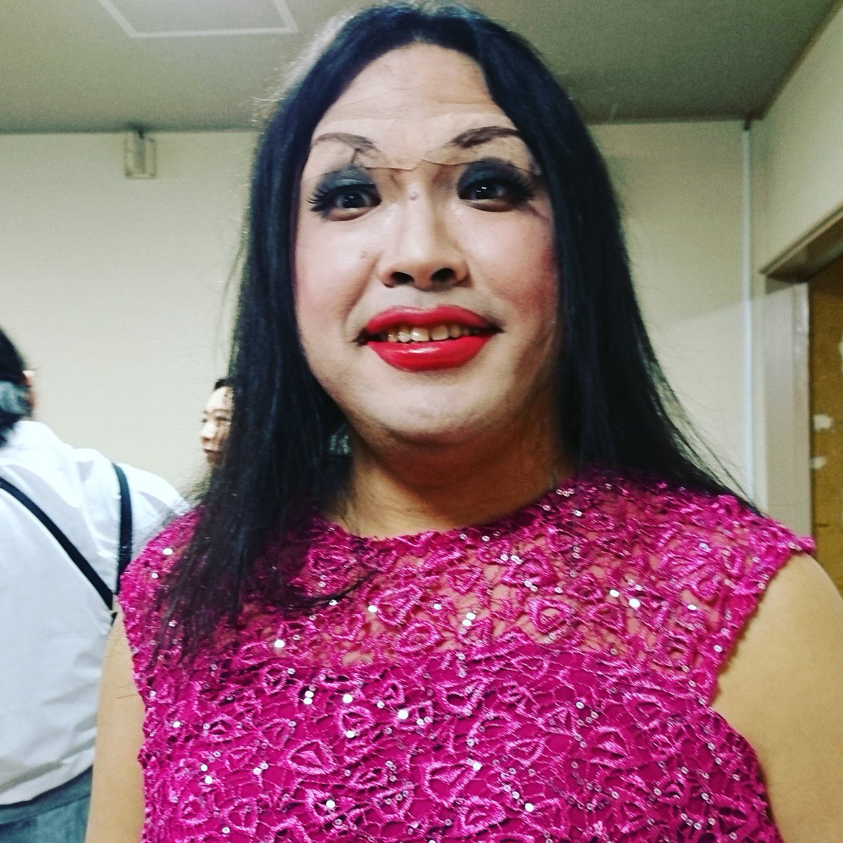 ロッチ 中岡 アンミカさんに本頂きました 僕がアンミカさんのひどいモノマネしたことを知ってて下さって 謝ろうと思ったら あれ面白かったやん と言ってくださった 本に書かれてるとおり ポジティブな方でした ありがたや T Co ロッチ 中岡 アンミカさんに本頂きました 僕がアンミカさんのひどいモノマネしたことを知ってて下さって 謝ろうと思ったら あれ面白かったやん と言ってくださった 本に書かれてるとおり ポジティブな方でした ありがたや T Co
