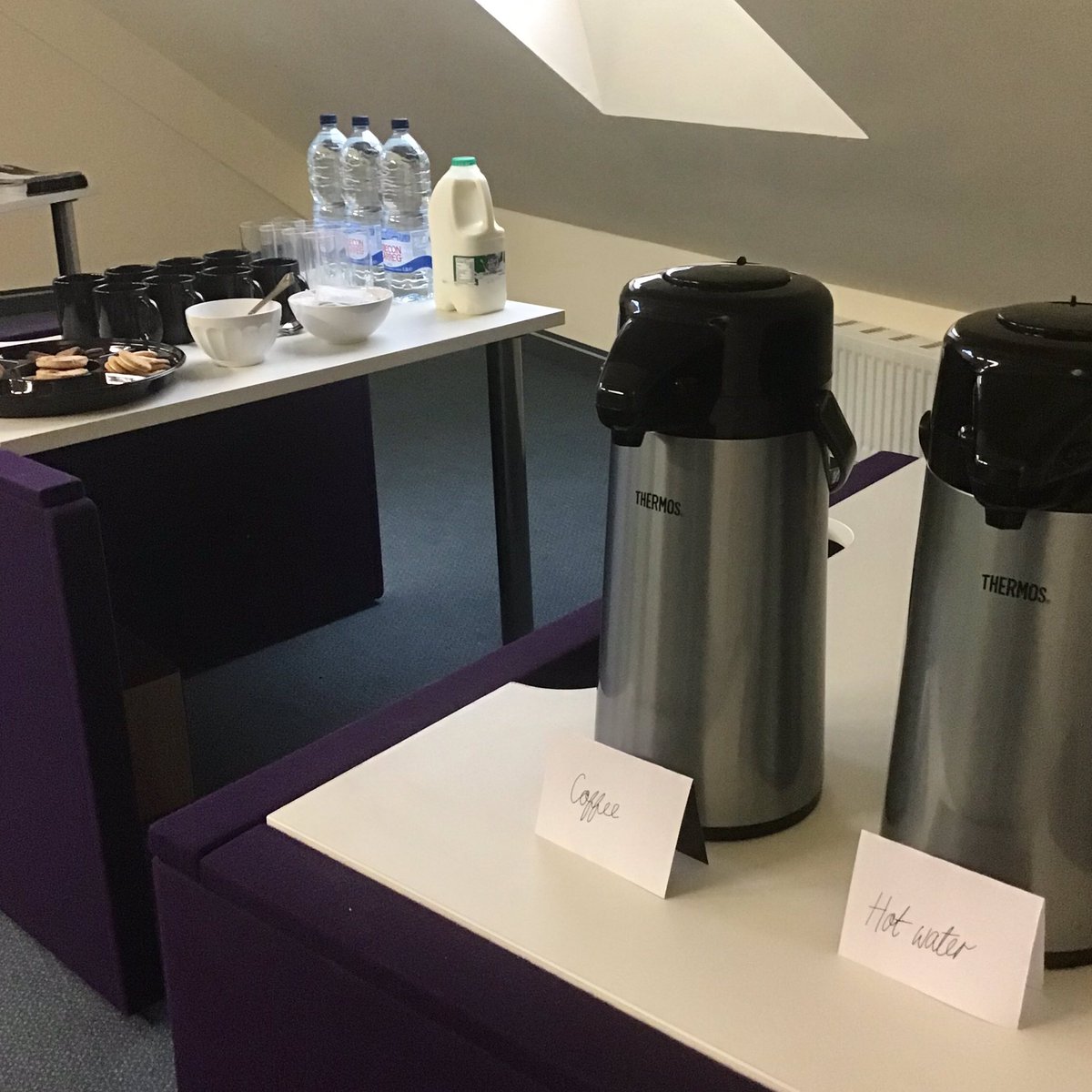 Tea and biscuits at the ready! Today our #TuteTeachers will undergo training with @GoTeamMH. They will work side by side to construct and plan a #Tute programme in #Wellbeing 🗣🧠

We are excited!