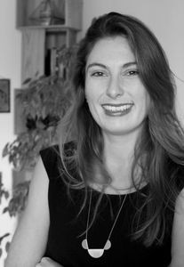 Il y a quatre ans, suite à plusieurs désillusion professionnelles, <a href="/AnaisGeorgy/">Anaïs Georgelin</a> créait SoManyWays. #Portrait dans ce #podcast de de Histoires Humaines > buff.ly/2ExAzBk