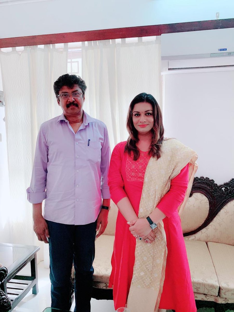 GoaPMC's tweet photo. Apsara Reddy, National GS Mahila Congress is in Goa after being tasked as an in-charge for the State. She called on AICC General Secretary #DrChellaKumar this morning along with @goapradeshmahilacongress president @pratimacoutinho https://t.co/cRqancuuM0