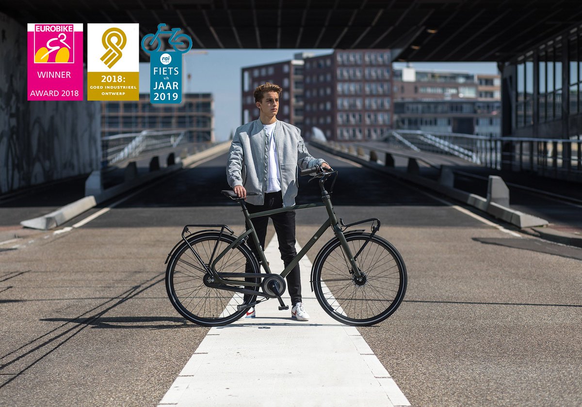 RullensMade's tweet photo. Wij hebben 'm! De Common van @Cortinabikes is uitgeroepen tot Fiets van het jaar 2019 🎉 Lees hier ( https://t.co/8OtG09hd9y) waarom deze fiets in de prijzen is gevallen en kom langs om het zelf te ervaren. #fietsvanhetjaar2019 #cortinabikes #fietsawards #newbike #timeforaride https://t.co/Rax9EsBUDk