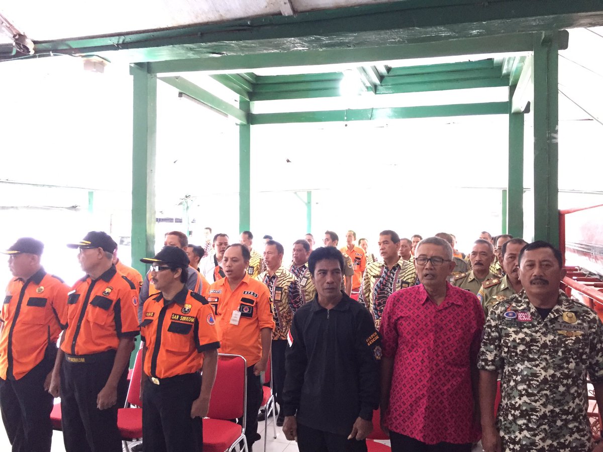 bpbd_sragen's tweet photo. Tgl 06 Maret 2019 giat Rapat rutin FPRB (Forum Pengurangan Resiko Bencana) Kab. Sragen yang dihadiri Semua Anggota. bertempat di Aula Pendopo BPBD Kab. Sragen
#SiapUntukSelamat
#fprb
@BNPB_Indonesia
@bpbdjateng
@FPRBJateng
@Humas_Sragen https://t.co/HKTvEt8tjr