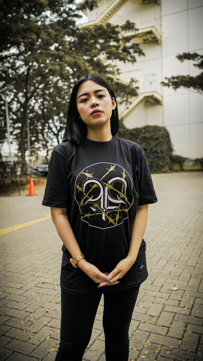 K M B N G C L T H (@kmbngclth) on Twitter photo #ViolentNoise #NewArrival
"WIRED LOGO"
IDR.140.000 ,- (Free Shipping)
SELURUH INDONESIA
_
Order Form
Name :
Product Code :
Size & Qty :
Address :
Phone Number :
_
• WA 0896 7716 6174
• Line @: <a href="/kmbngclth/">K M B N G C L T H</a> (USE @) #ViolentNoise #NewArrival
"WIRED LOGO"
IDR.140.000 ,- (Free Shipping)
SELURUH INDONESIA
_
Order Form
Name :
Product Code :
Size & Qty :
Address :
Phone Number :
_
• WA 0896 7716 6174
• Line @: <a href="/kmbngclth/">K M B N G C L T H</a> (USE @)