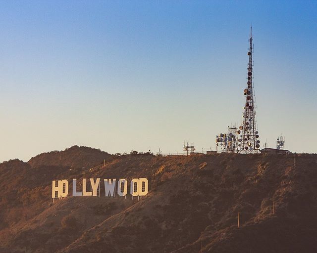 travelsnapper's tweet photo. Looking across to the iconic Hollywood sign from the Griffith Park Observatory in the Hollywood Hills above Los Angeles
#hollywoodsign #losangeles #california #griffithpark
.
.
.
.
#cityview #liveforthestory #stayandwander #traveldeeper #keepexploring #roamtheplanet #intoth… https://t.co/t78FI9IQyp